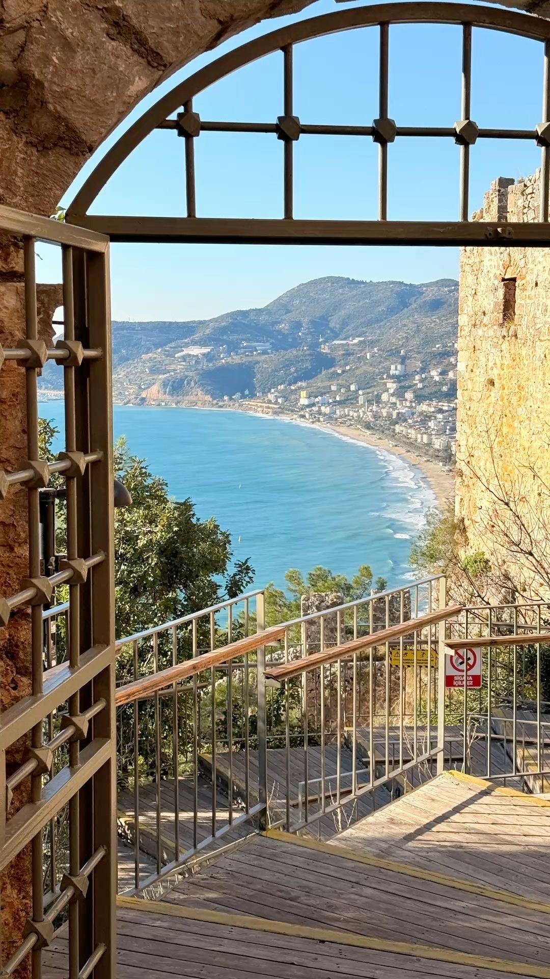 Alanya Kalesi’nden Akdeniz’e Açılan Eşsiz Manzara
